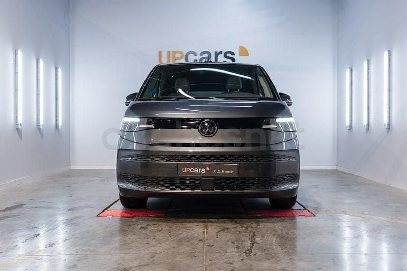 Usado VW Multivan Life 245 CV (180 kW) 2025 Gris / plata Van