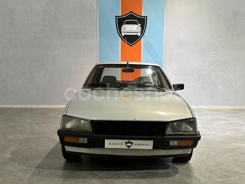 Usado Peugeot 505 108 CV (79 kW) 1983 Gris / plata Berlina