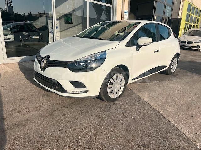 Blanco Usado 2017 Renault Clio IV LIMITED Berlina | 8999 € (Buen precio) - Imagen 1/4