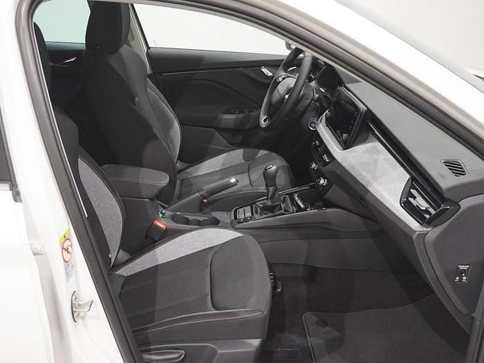 Nuevo Skoda Scala Selection 115 CV (84 kW) 2025 Blanco Utilitario