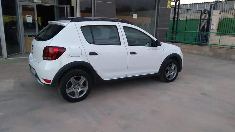 Usado Dacia Sandero Comfort 95 HP (69 kW) 2020 Branco