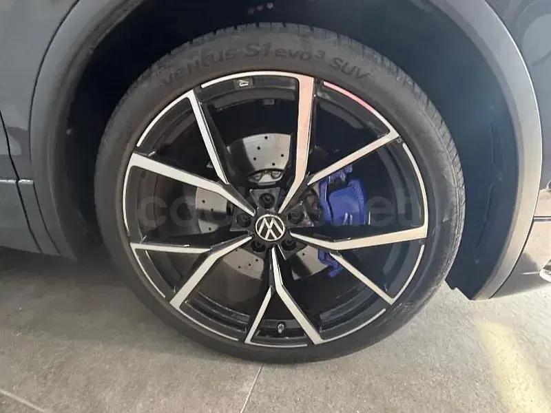 Używany VW Tiguan R 320 KM (235 kW) 2021 Szary SUV