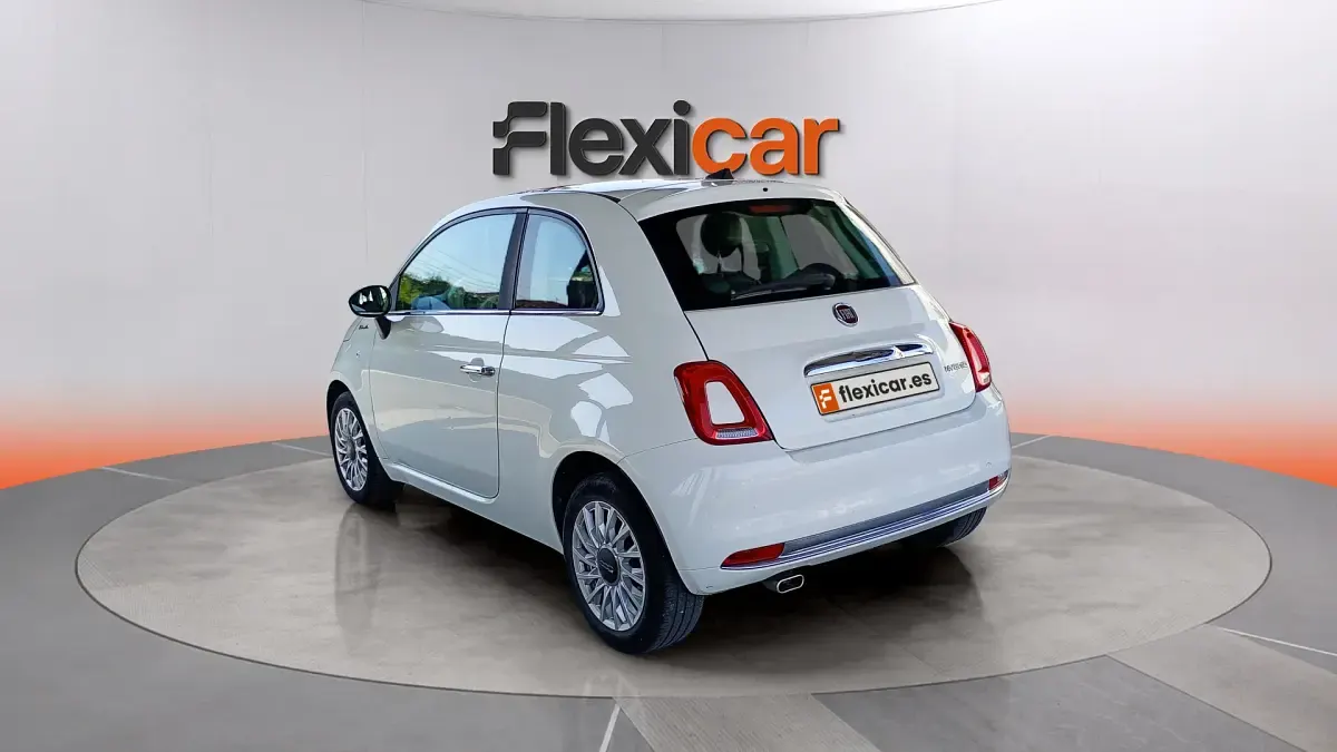 Usado Fiat 500 Dolcevita 71 CV (52 kW) 2023 Blanco Berlina