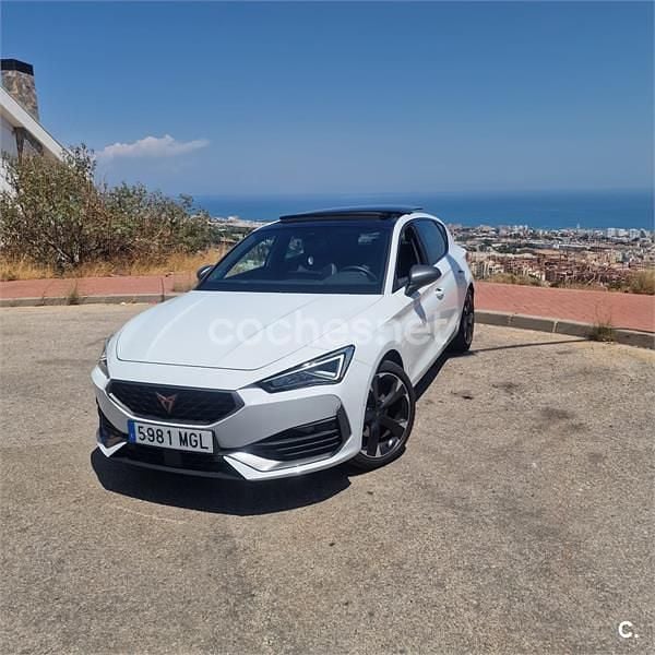 Usado Cupra Leon 150 CV (110 kW) 2023 Blanco Berlina