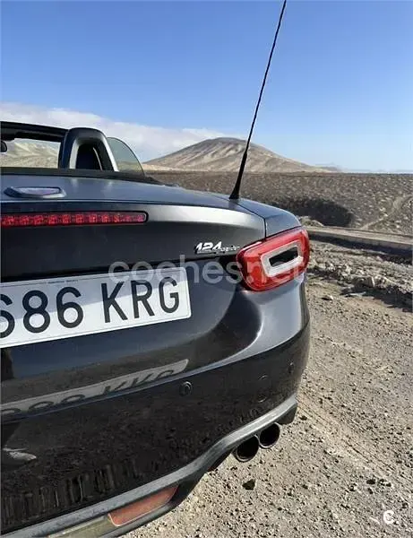 Usado Abarth 124 Spider 170 CV (125 kW) 2018 Negro Descapotable