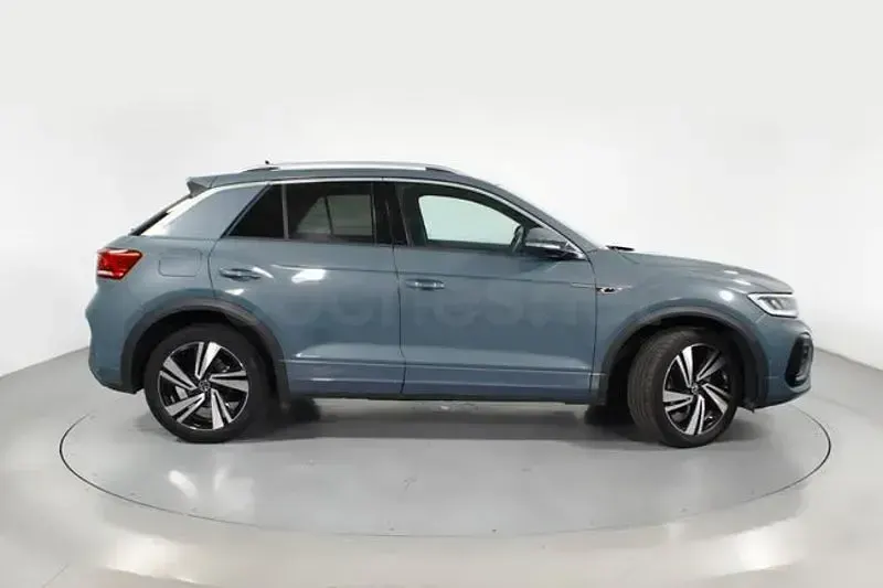 Usado VW T-Roc R-line 150 CV (110 kW) 2022 Azul SUV