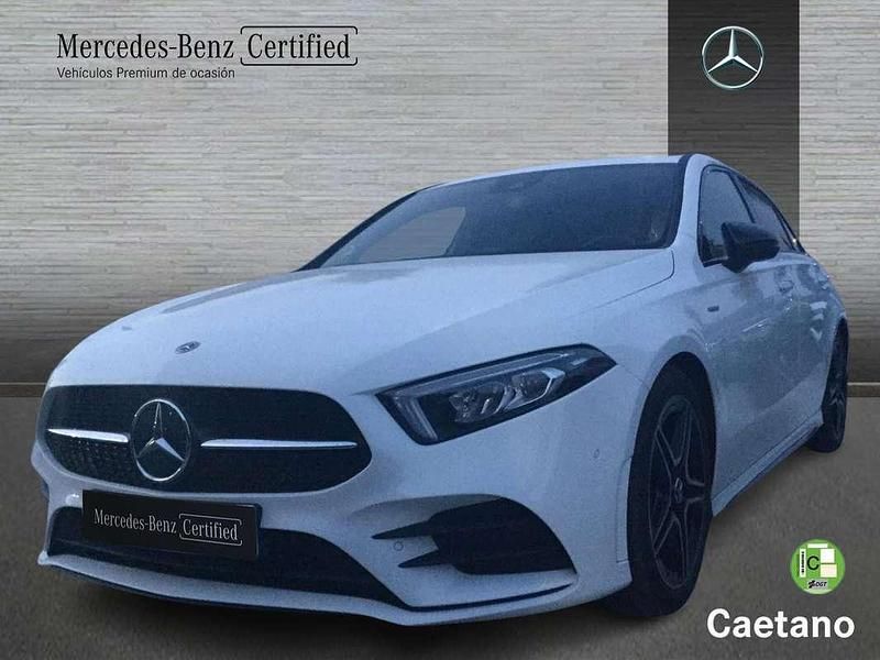 Usado Mercedes A180 Edition 116 CV (85 kW) 2022 Blanco Berlina