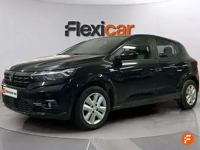 Käytetty Dacia Sandero Essentiel 91 HP (66 kW) 2023 Musta