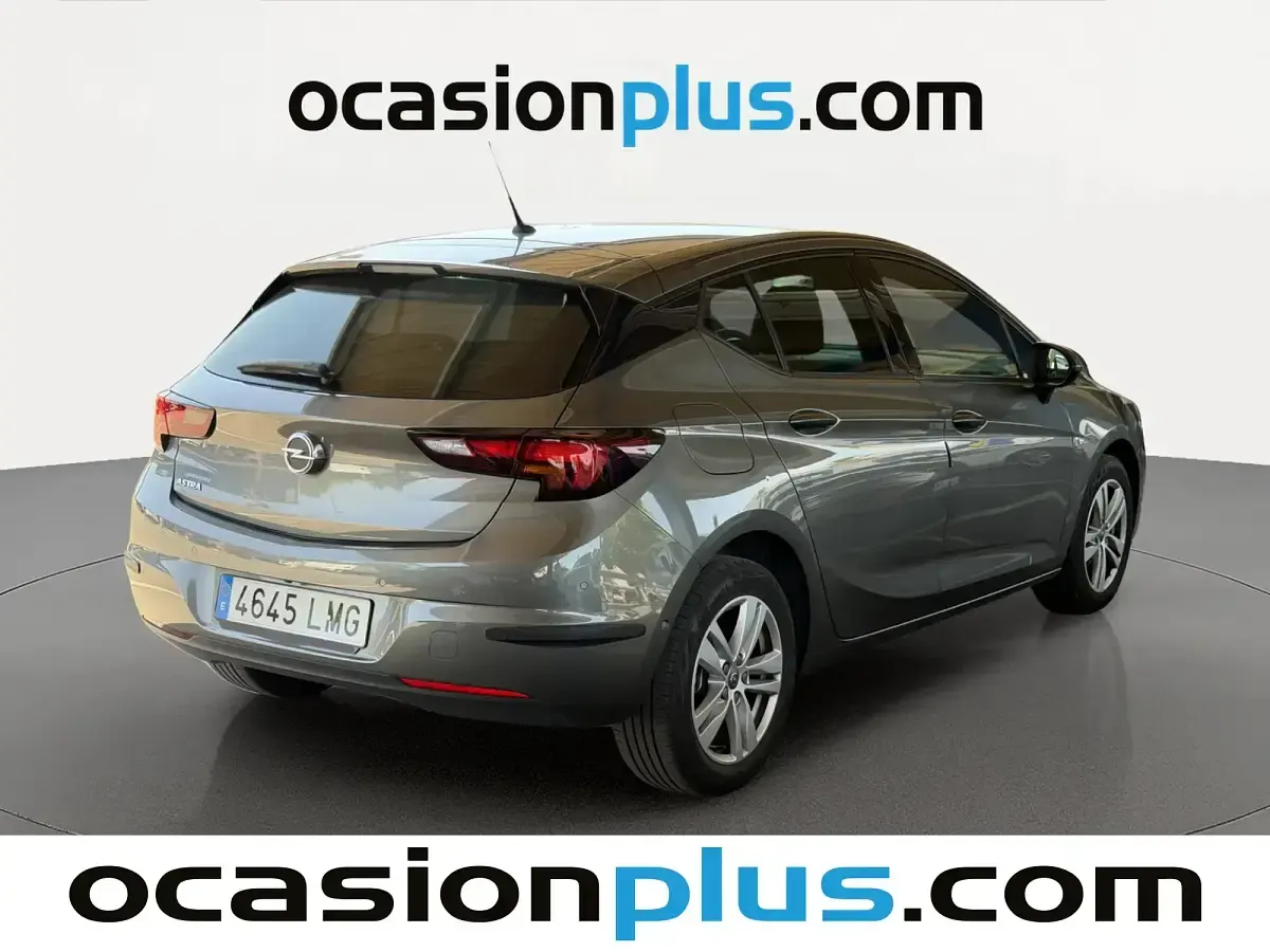 Usado Opel Astra GS Line 110 CV (80 kW) 2021 Gris