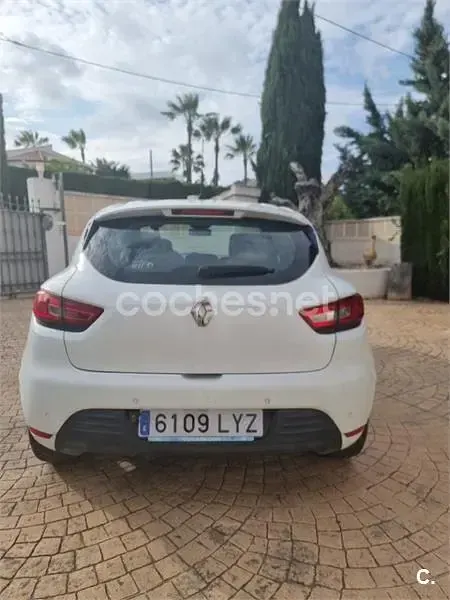 Usado Renault Clio IV Zen 90 CV (66 kW) 2017 Blanco Berlina