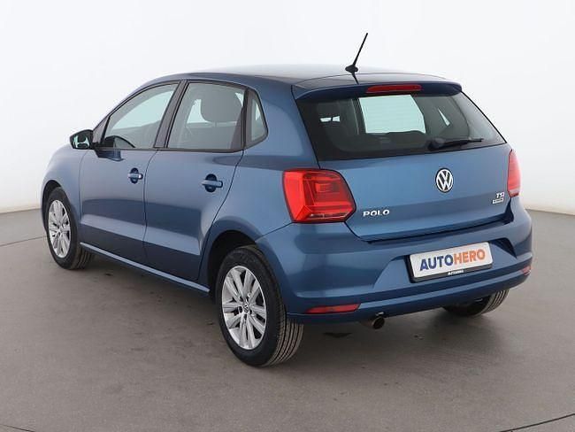 Usado VW Polo Advance 91 CV (66 kW) 2015 Azul Berlina