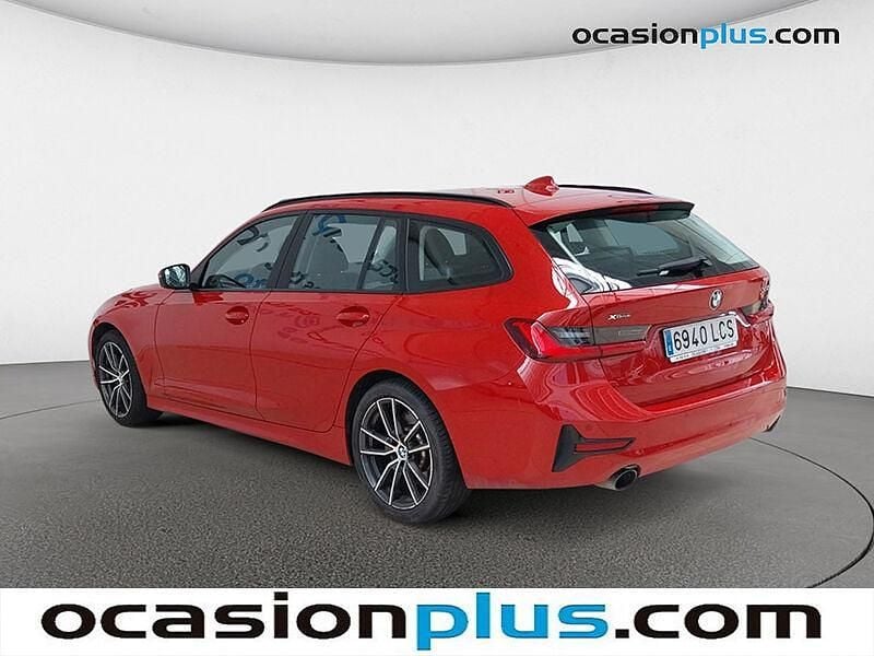 Usado BMW 330 265 HP (194 kW) 2019 Vermelho Carrinha
