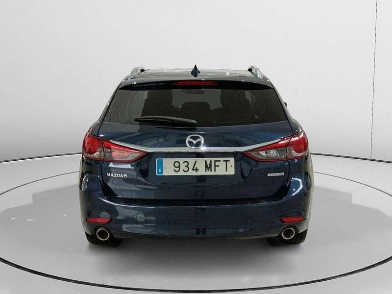 Usado Mazda 6 147 CV (108 kW) 2023 Negro Familiar