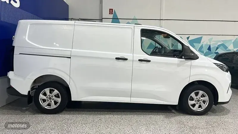 Usado Ford Transit Custom Trend 150 CV (110 kW) 2024 Blanco Van