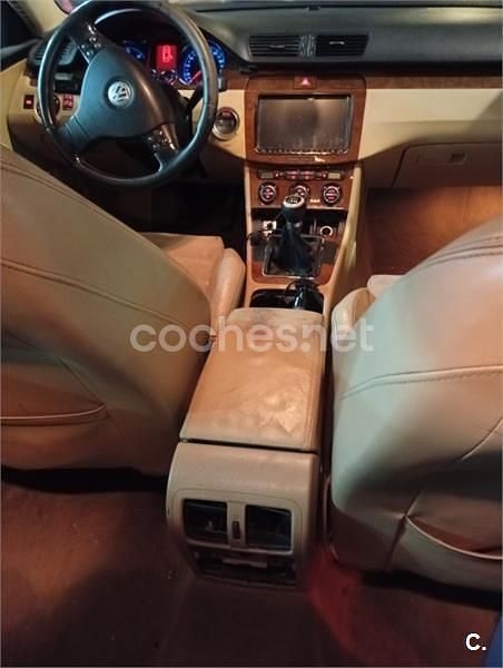 Negro Usado 2005 VW Passat Highline Berlina | 2800 € (Super precio) - Imagen 1/2