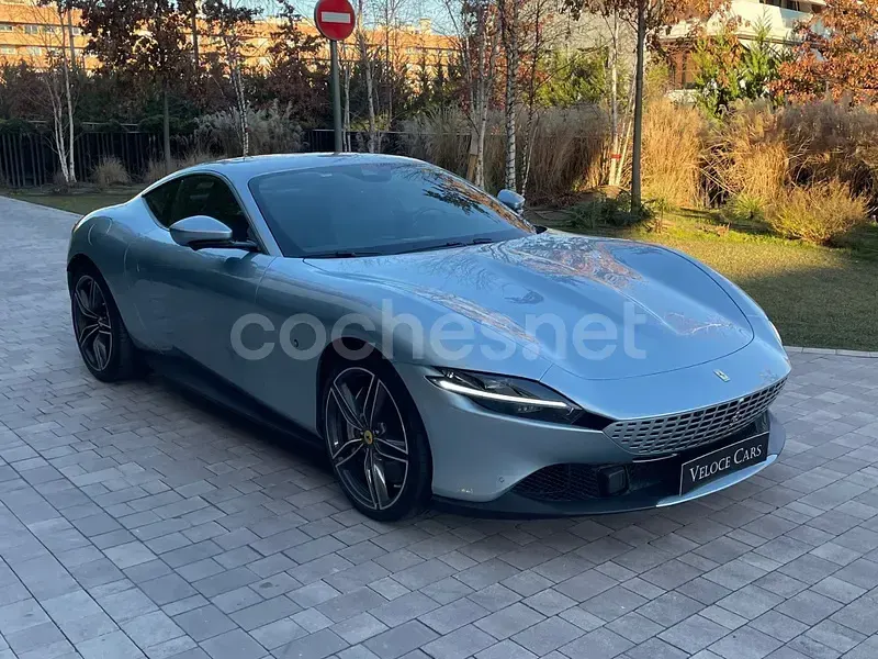 Begagnad Ferrari Roma 620 HK (456 kW) 2021 Grå Cab