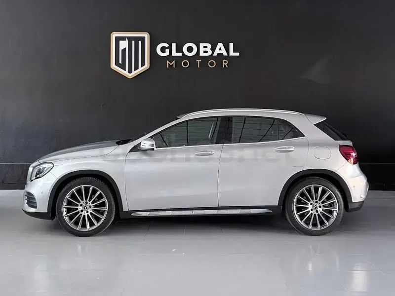 Usado Mercedes GLA220 177 CV (130 kW) 2019 Gris / plata SUV