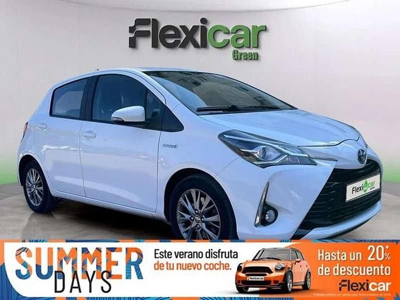 Blanco Usado 2019 Toyota Yaris Hybrid Active Utilitario | 12.790 € (Precio justo) - Imagen 1/4