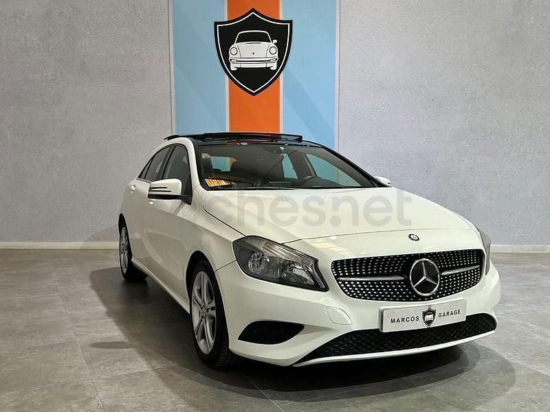 Usado Mercedes A180 Style 122 CV (89 kW) 2013 Blanco Berlina