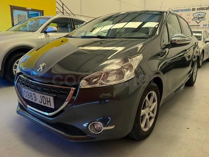 Usado Peugeot 208 Access 82 CV (60 kW) 2015 Gris / plata Utilitario