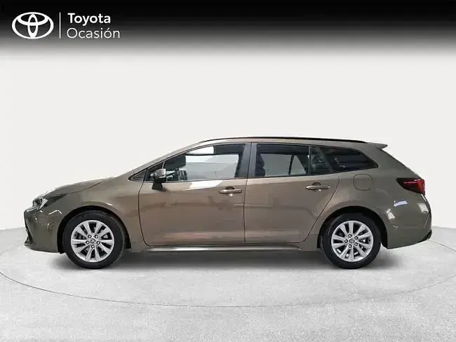 Usado Toyota Corolla Active 140 CV (102 kW) 2025 Marrón Familiar