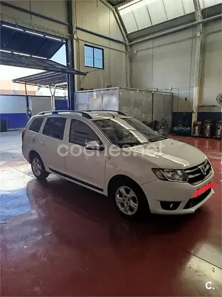 Usado Dacia Logan MCV Lauréate 90 CV (66 kW) 2015 Blanco Familiar
