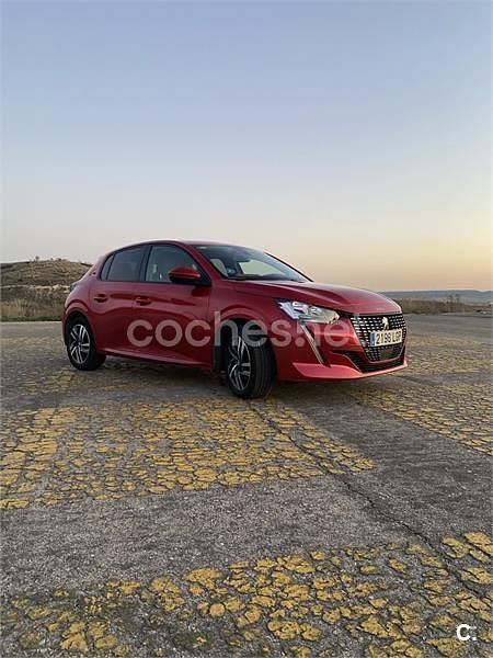 Usado Peugeot 208 GT-line 100 CV (73 kW) 2020 Rojo Utilitario