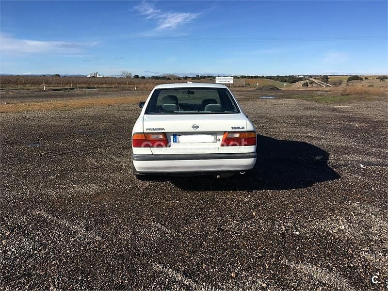 Usado Nissan Primera 90 HP (66 kW) 1994 Branco Sedan