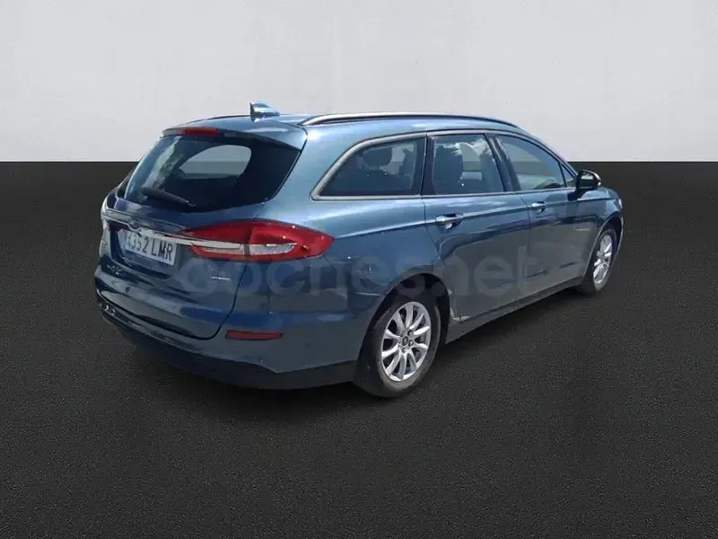 Usado Ford Mondeo Trend 187 CV (137 kW) 2021 Azul Familiar