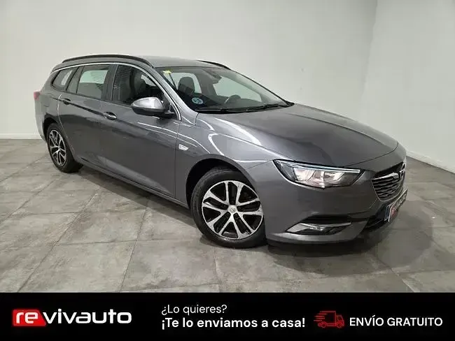 Usado Opel Insignia Selective 110 CV (80 kW) 2020 Gris Familiar