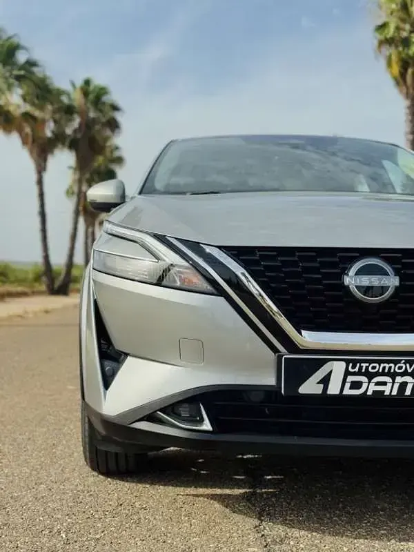 Usado Nissan Qashqai Acenta 140 CV (102 kW) 2022 Gris SUV