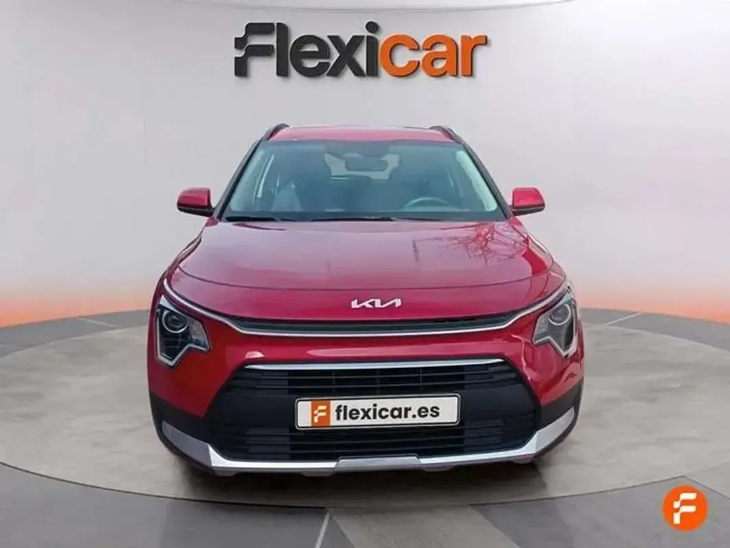 Usado Kia Niro 141 CV (103 kW) 2024 Rojo SUV