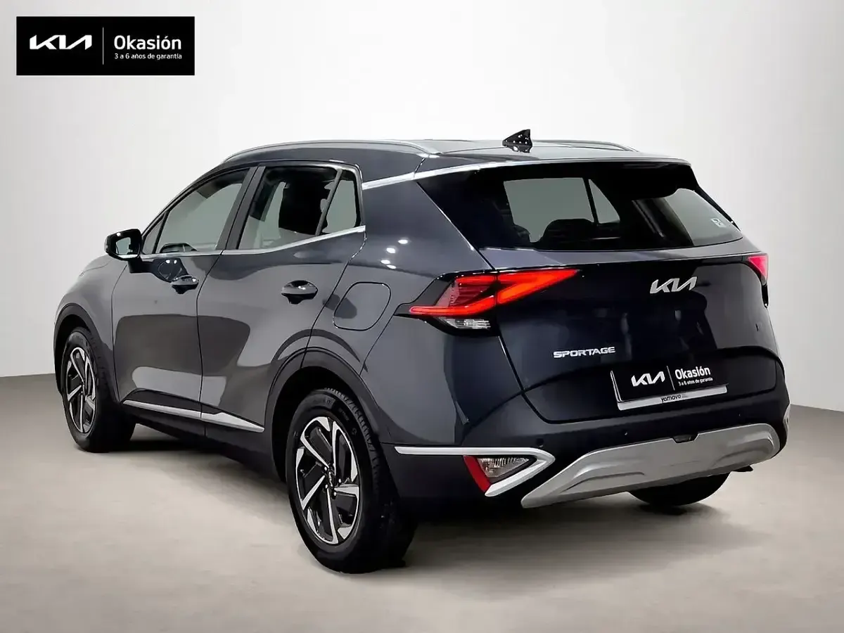 Usado Kia Sportage 151 CV (111 kW) 2022 Gris SUV