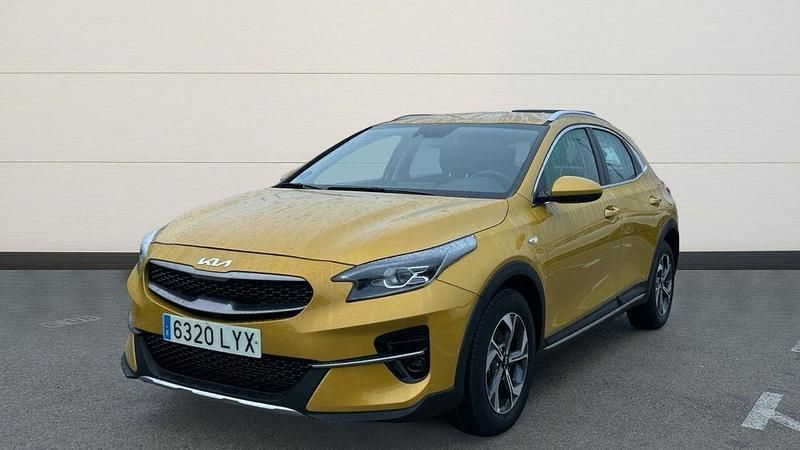 Usado Kia XCeed 160 CV (117 kW) 2022 Amarillo SUV