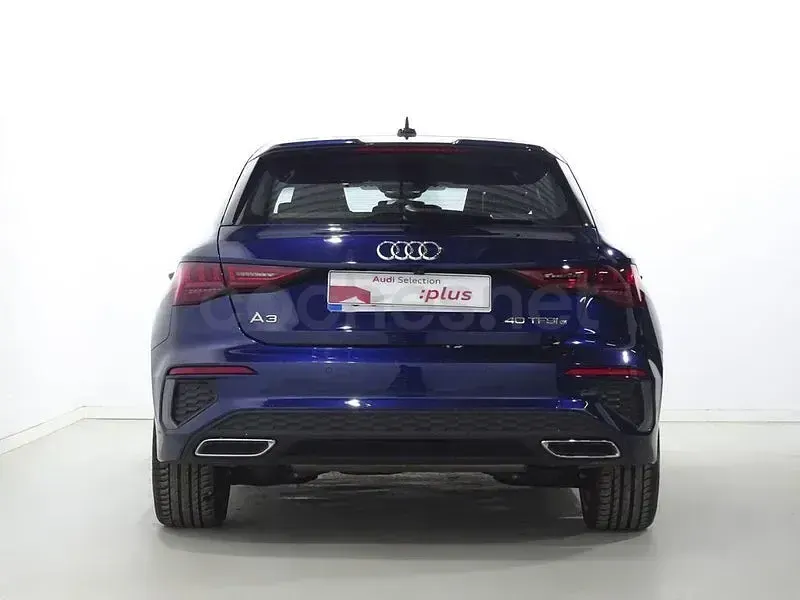 Usado Audi A3 S-Line 204 CV (150 kW) 2024 Azul Berlina