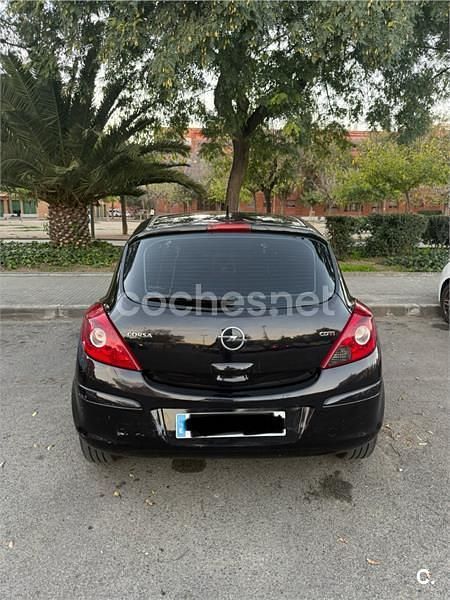 Usado Opel Corsa 90 CV (66 kW) 2010 Negro Berlina