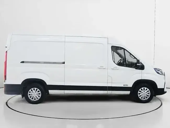 Usado Maxus V90 204 CV (150 kW) 2022 Blanco Van