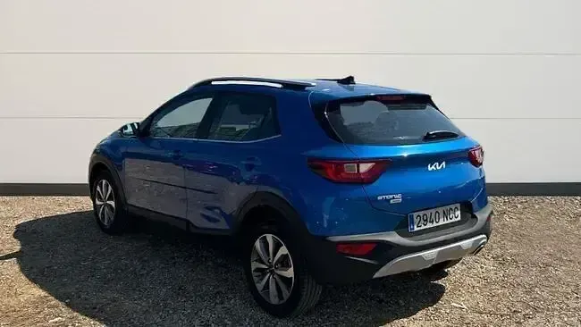 Usado Kia Stonic 100 CV (73 kW) 2025 Azul SUV