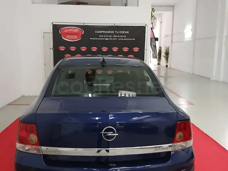 Usado Opel Astra Enjoy 100 CV (73 kW) 2009 Azul Berlina