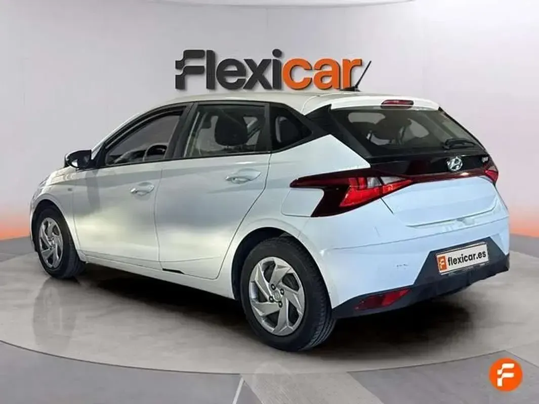 Usado Hyundai i20 101 CV (74 kW) 2021 Blanco Utilitario