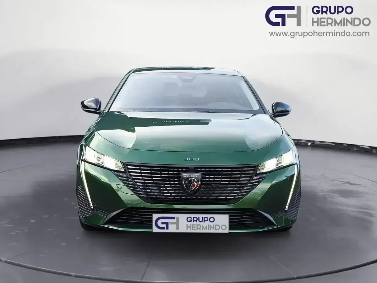 Usado Peugeot 308 Allure 130 CV (95 kW) 2022 Verde Berlina