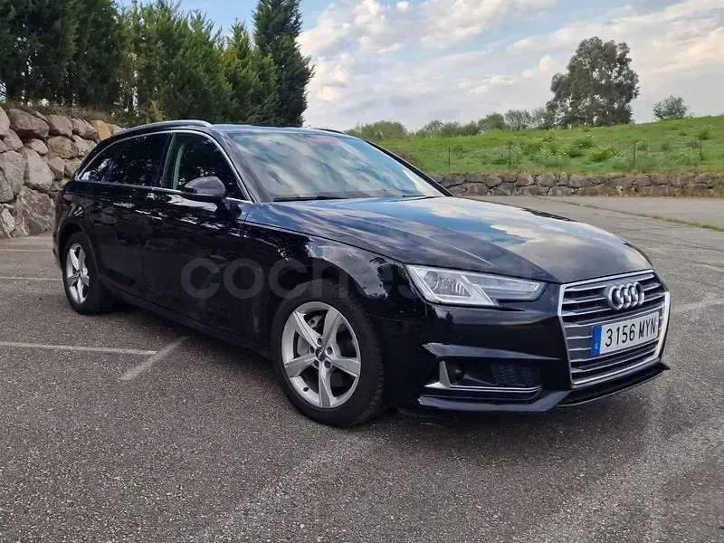 Usado Audi A4 Advanced Plus 190 CV (139 kW) 2019 Negro Familiar