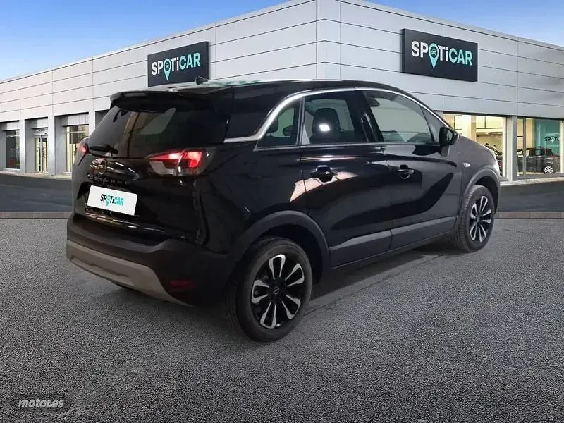 Usado Opel Crossland Elegance 130 CV (95 kW) 2022 Negro SUV