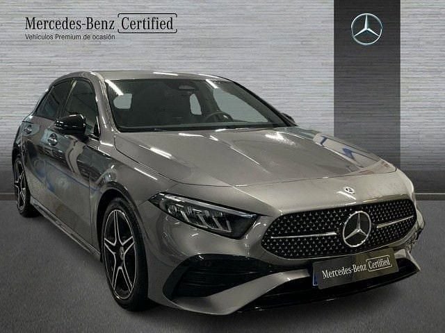 Nuevo Mercedes A200 150 CV (110 kW) 2025 Gris montaña Berlina