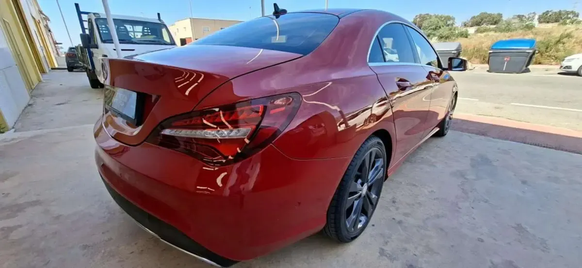 Usado Mercedes CLA200 136 CV (100 kW) 2017 Rojo Coupe