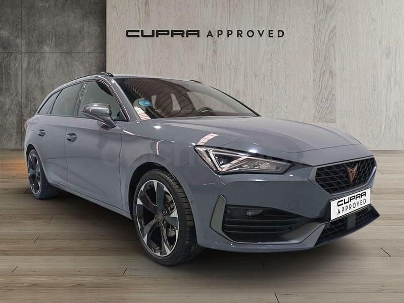 Usado Cupra Leon 150 CV (110 kW) 2024 Gris / plata Familiar