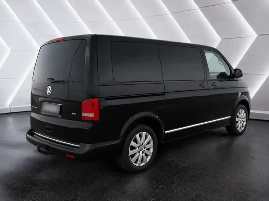Usado VW Multivan Highline 179 CV (131 kW) 2011 Negro Monovolumen