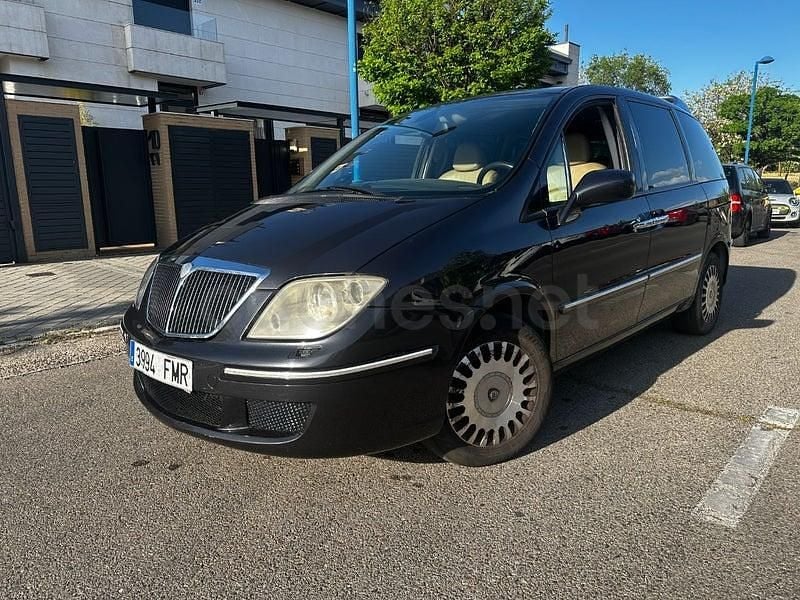 Usado Lancia Phedra 136 CV (100 kW) 2007 Negro Monovolumen