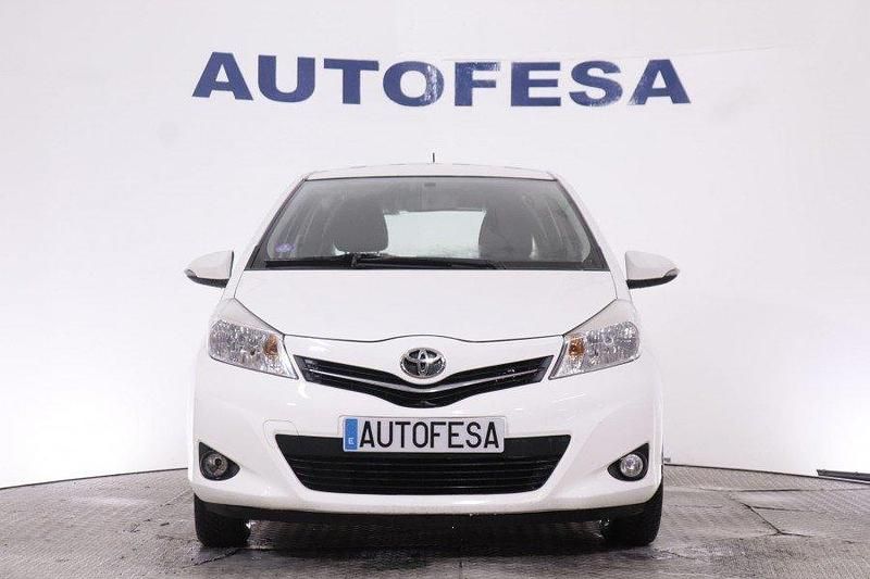 Usado Toyota Yaris 69 CV (50 kW) 2012 Blanco Coupe