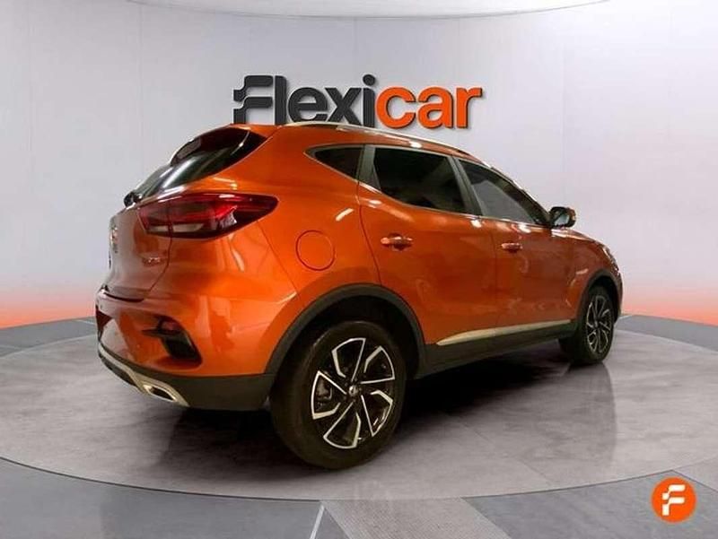 Usado MG ZS Luxury 111 CV (81 kW) 2023 Naranja SUV